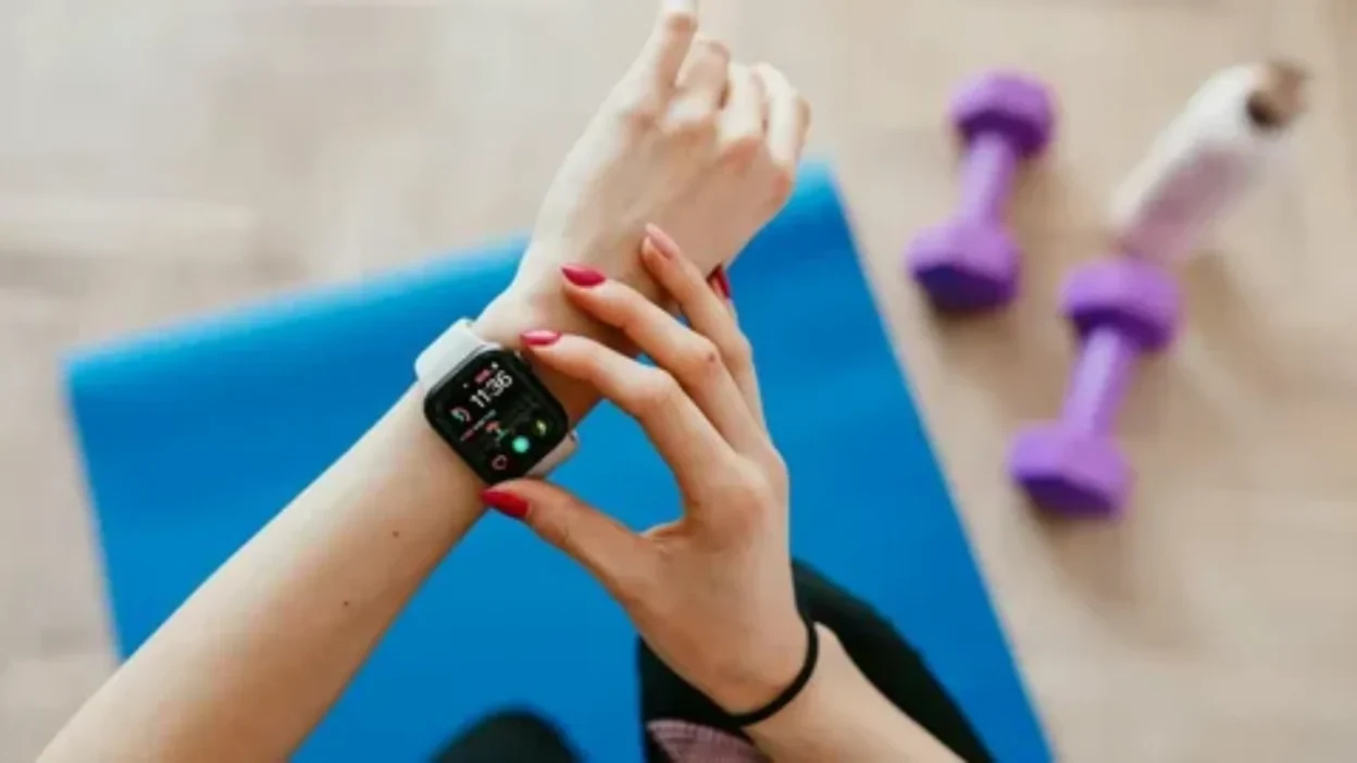 Wearable Fitness Tracker for Exercise